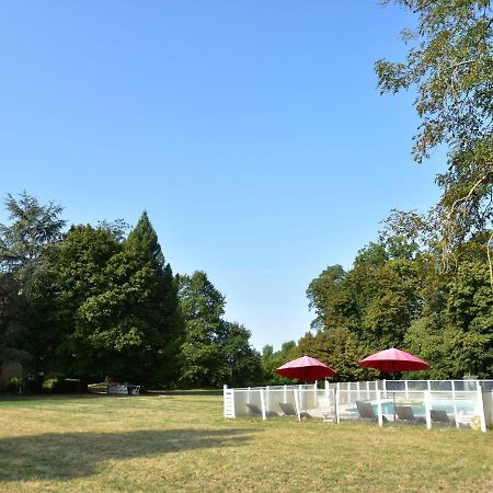 הוילה בורבון-לאנסי Vintage Mansion In Saint Aubin Sur Loire With Pool מראה חיצוני תמונה