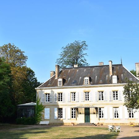 הוילה בורבון-לאנסי Vintage Mansion In Saint Aubin Sur Loire With Pool מראה חיצוני תמונה