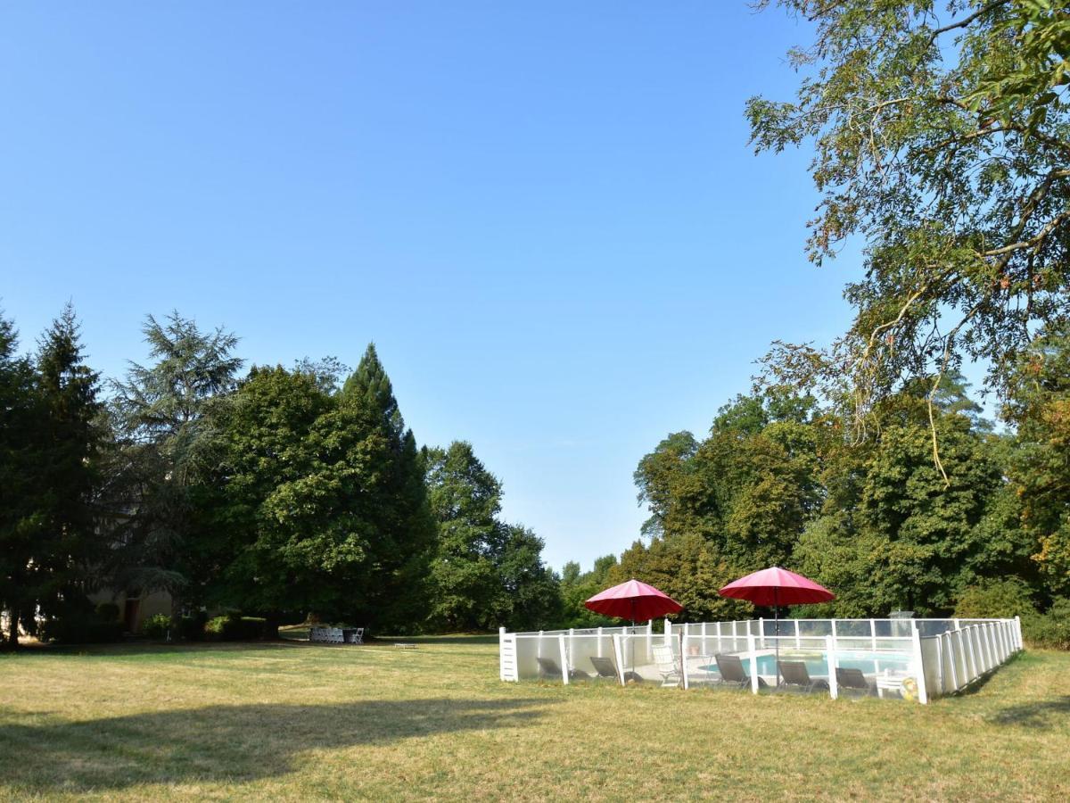 הוילה בורבון-לאנסי Vintage Mansion In Saint Aubin Sur Loire With Pool מראה חיצוני תמונה