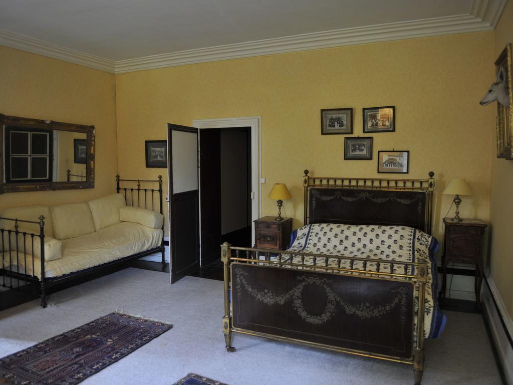 הוילה בורבון-לאנסי Vintage Mansion In Saint Aubin Sur Loire With Pool מראה חיצוני תמונה