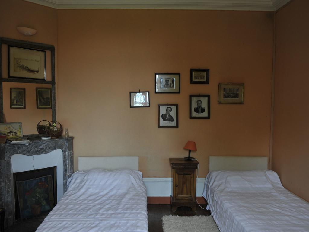 הוילה בורבון-לאנסי Vintage Mansion In Saint Aubin Sur Loire With Pool מראה חיצוני תמונה