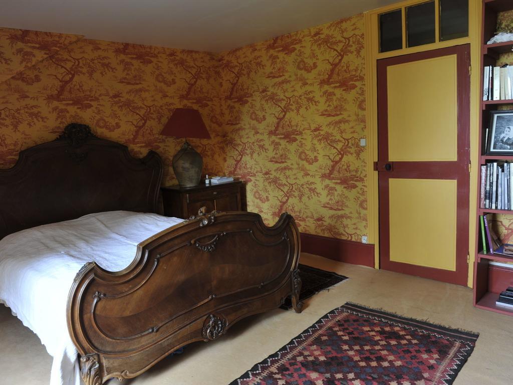 הוילה בורבון-לאנסי Vintage Mansion In Saint Aubin Sur Loire With Pool מראה חיצוני תמונה