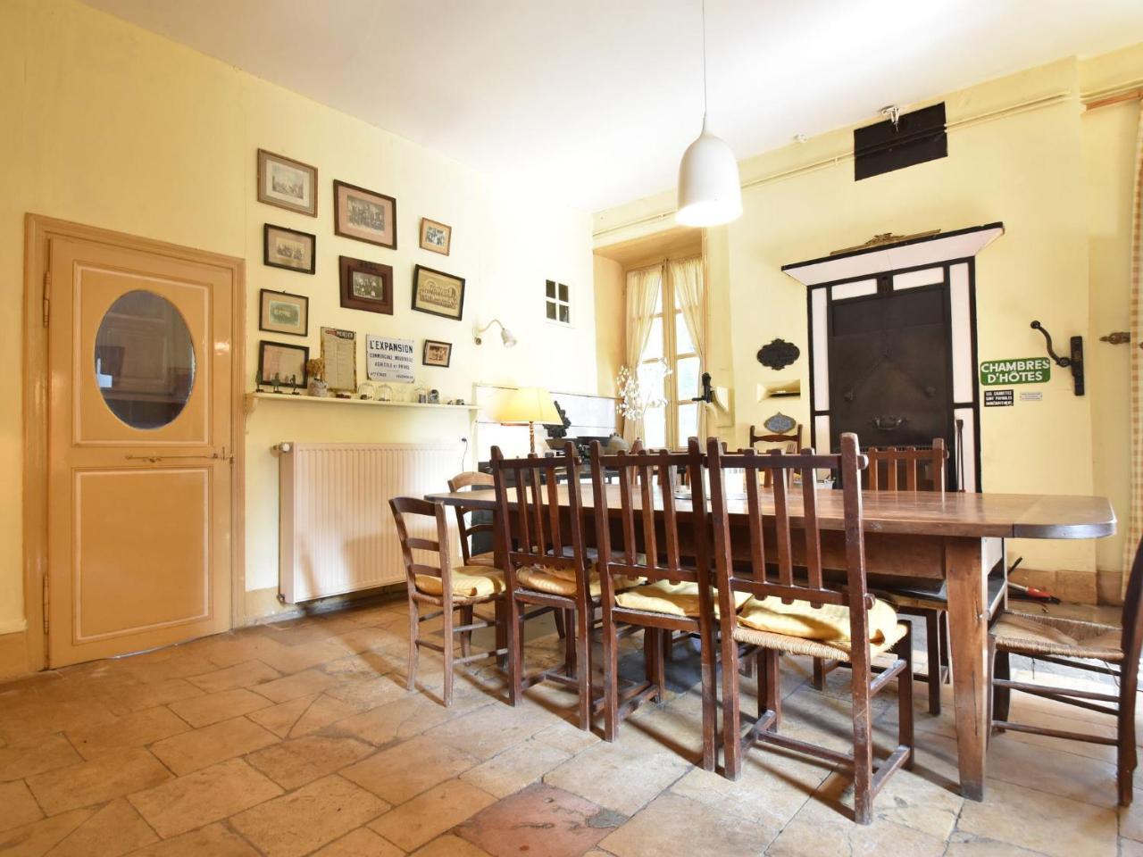הוילה בורבון-לאנסי Vintage Mansion In Saint Aubin Sur Loire With Pool מראה חיצוני תמונה