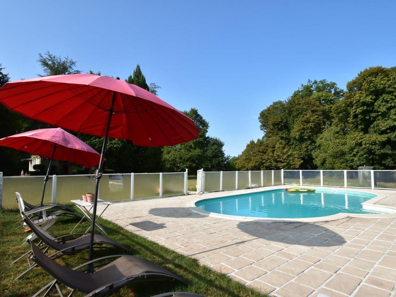 הוילה בורבון-לאנסי Vintage Mansion In Saint Aubin Sur Loire With Pool מראה חיצוני תמונה