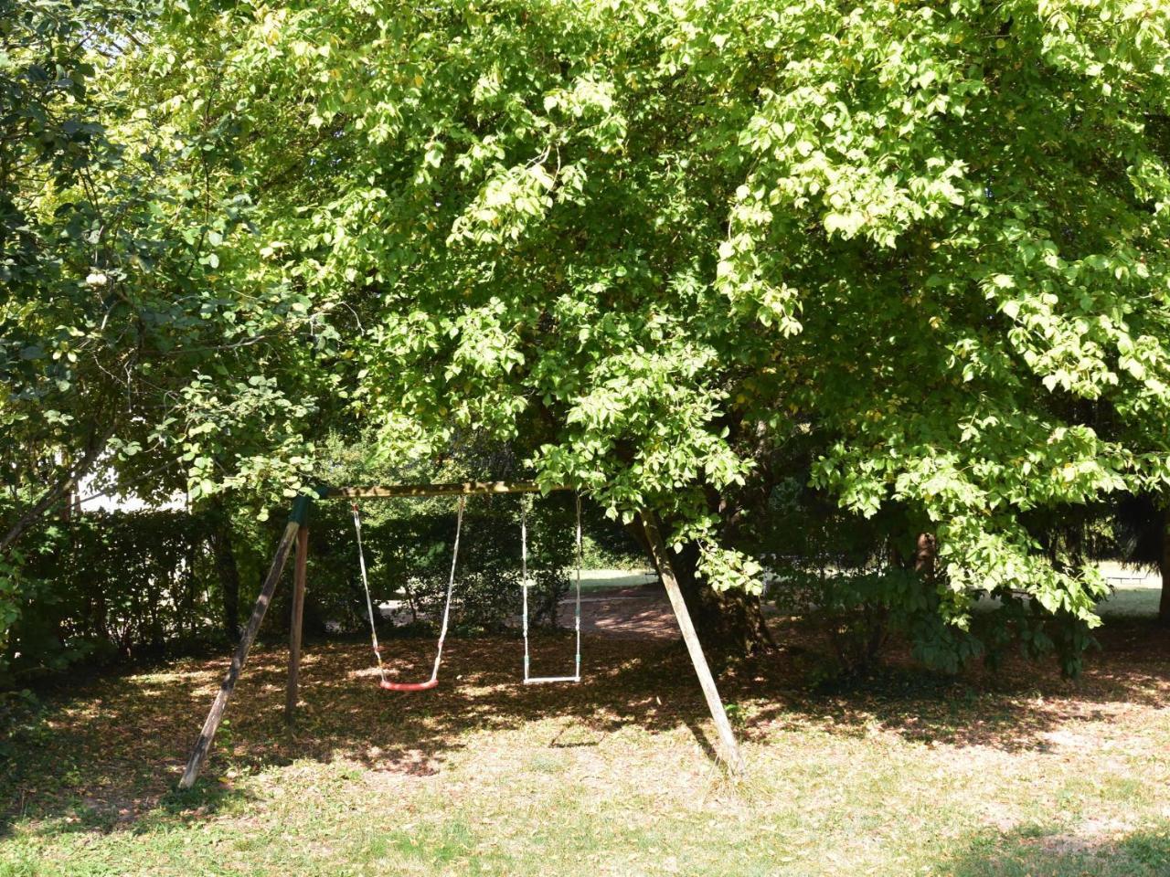 הוילה בורבון-לאנסי Vintage Mansion In Saint Aubin Sur Loire With Pool מראה חיצוני תמונה